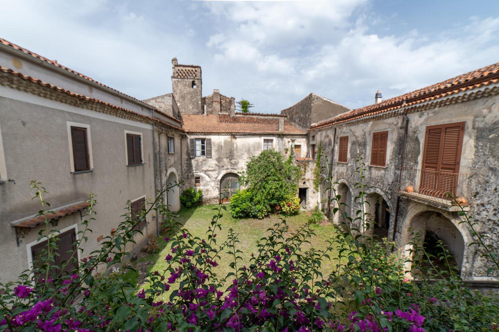 Bed and Breakfast Maison De Curtis Policastro Bussentino Exterior foto