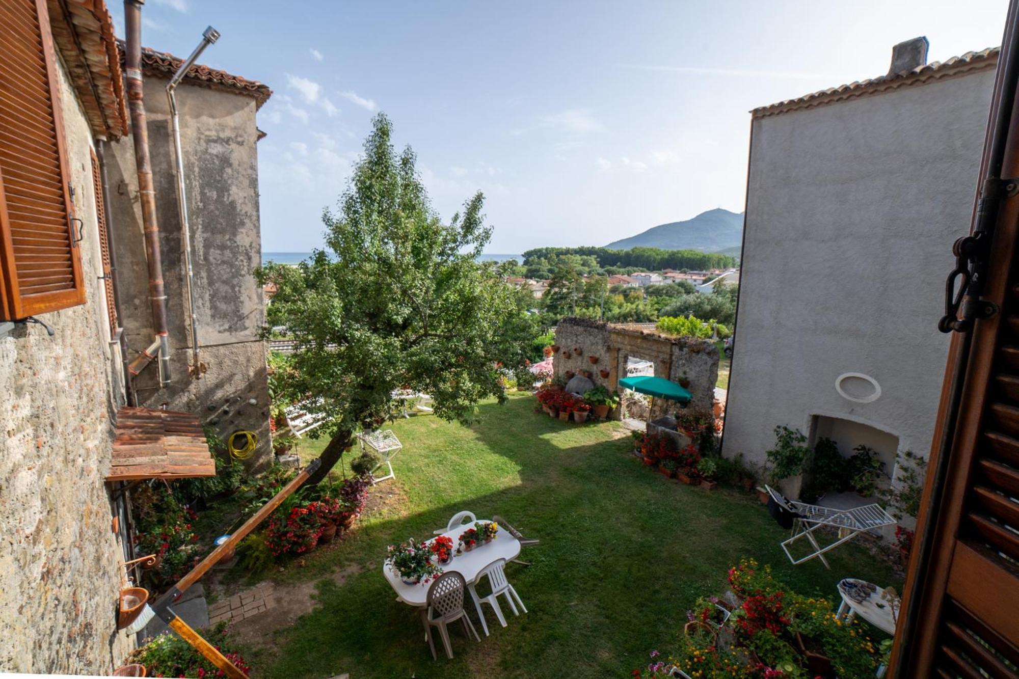 Bed and Breakfast Maison De Curtis Policastro Bussentino Exterior foto