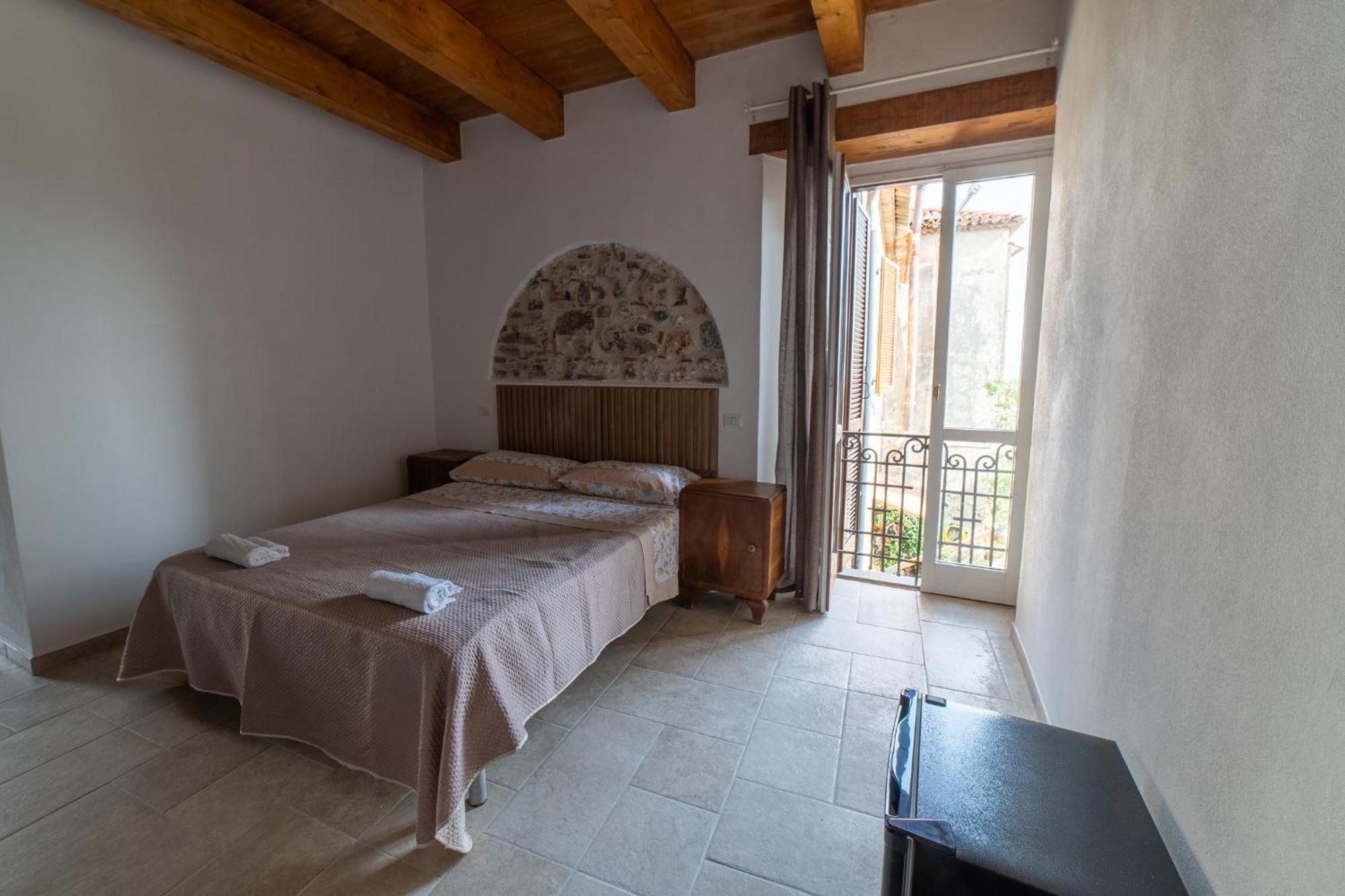 Bed and Breakfast Maison De Curtis Policastro Bussentino Exterior foto